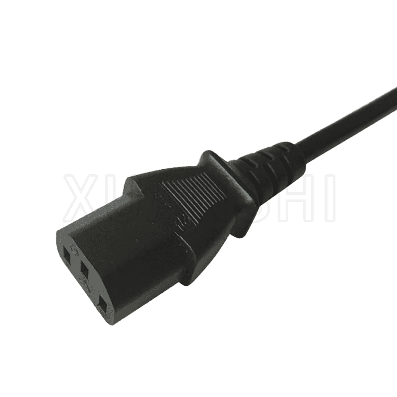 UK 3kolíkový napájecí kabel s konektorem C13 JL-49,JL-38C